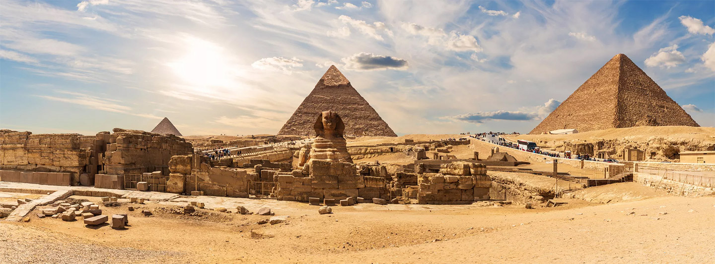 Nemes Pyramids View Roof